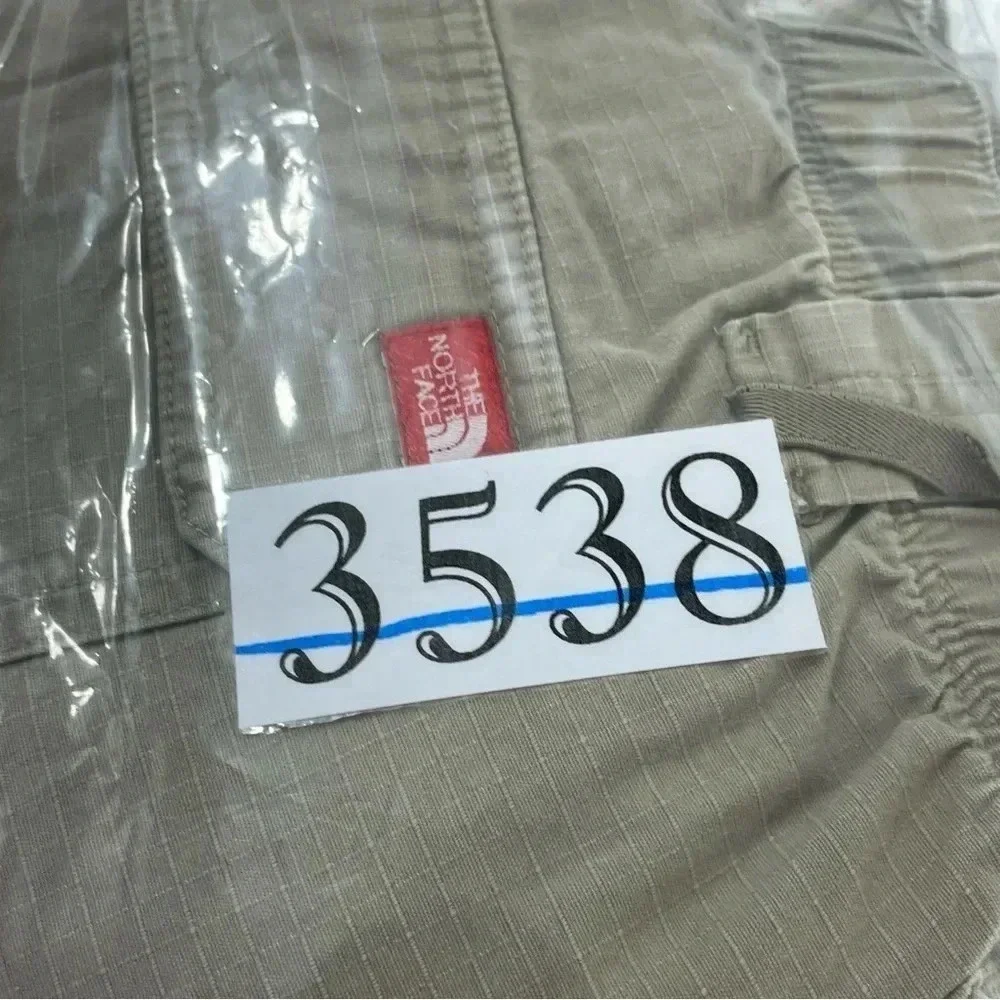 The North Face hiking pants cargo convertible Mens Size XL tan 3538
